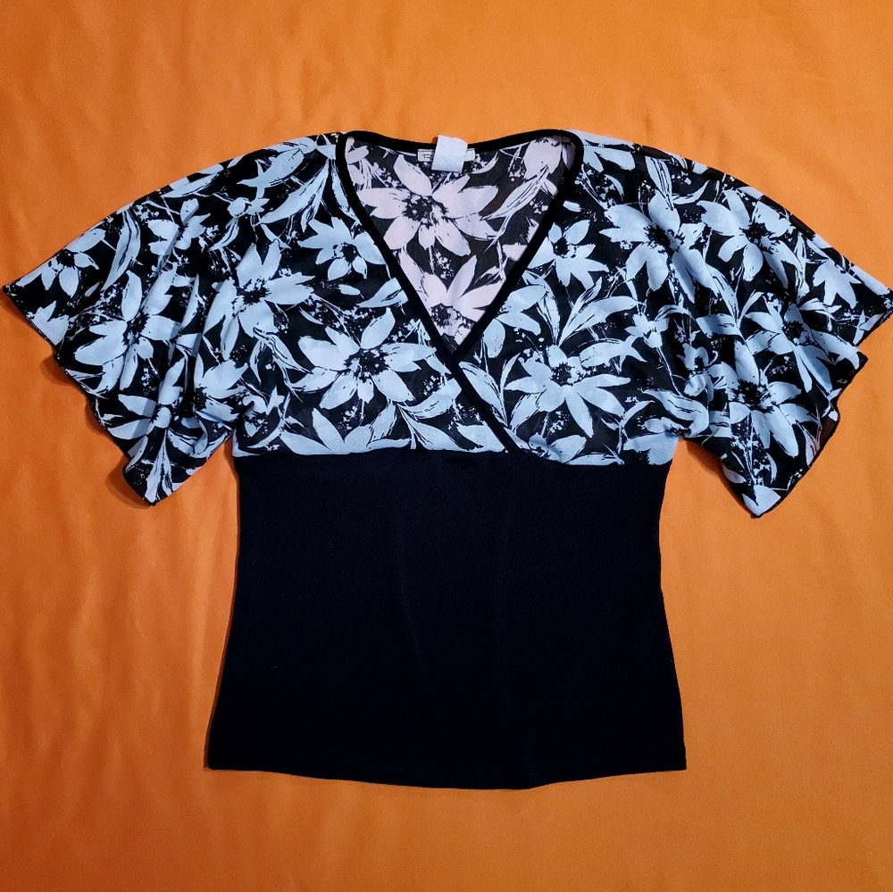 Black and white floral top